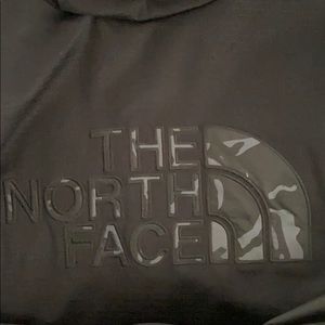 Men’s The North Face hoodie - size medium